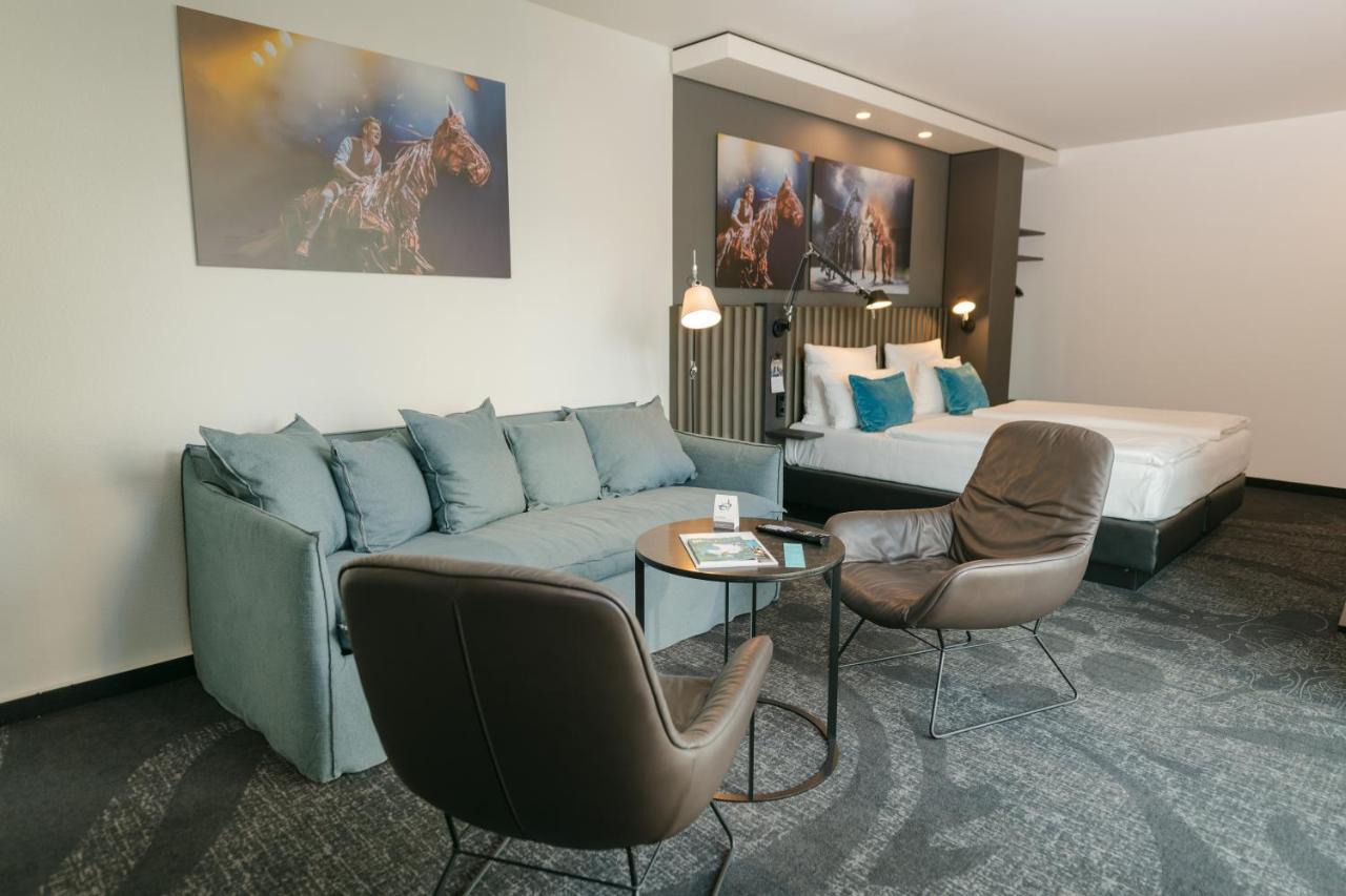 Motel One Berlin Ku'Damm Exterior photo